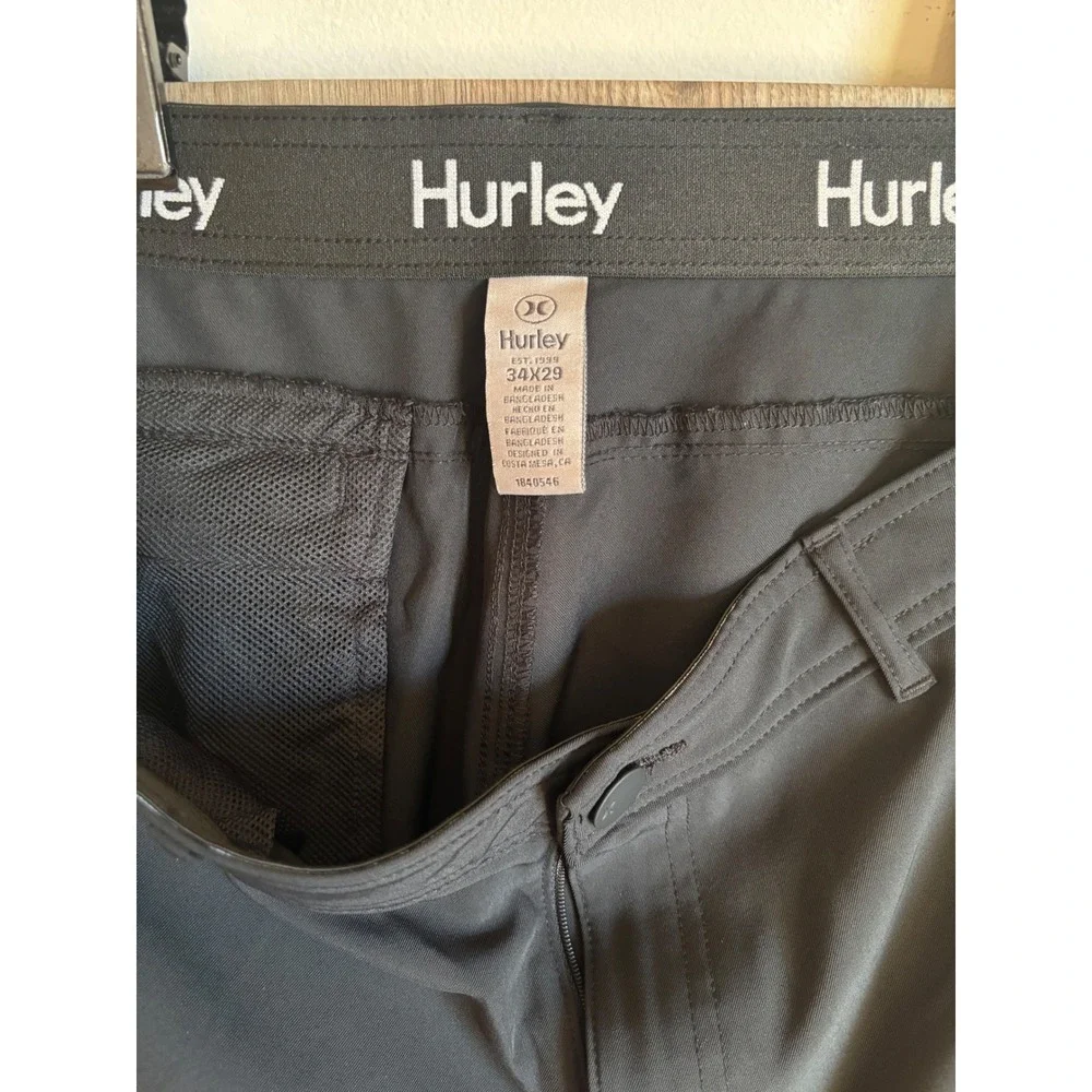 Pants That Can Handle a 300-Yard Drive & a 3Course Dinner W/outBreaking a Sweat